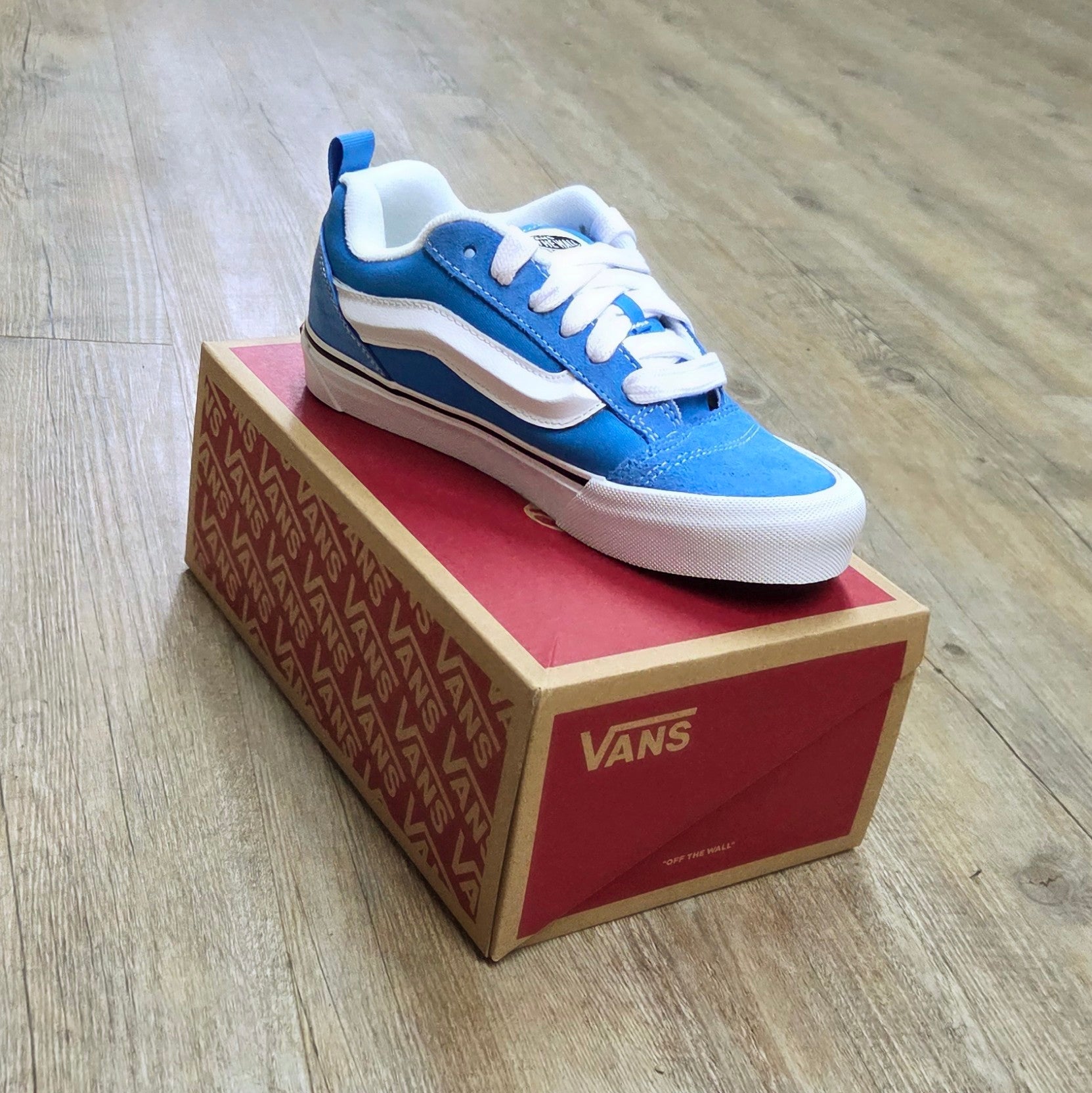Vans - Knu Skool Color Theory Bright Azure