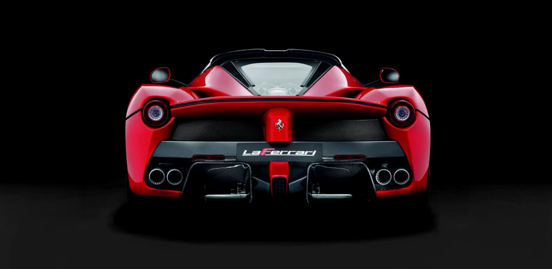 Bburago -  2016 Ferrari LaFerrari Aperta 1:24 Scale Die-Cast Model Car