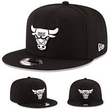 Load image into Gallery viewer, New Era - NBA Chicago Bulls Basic Snapback Black
