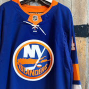 NHL - New York Islanders Matthew Schaefer Premium Home Jersey