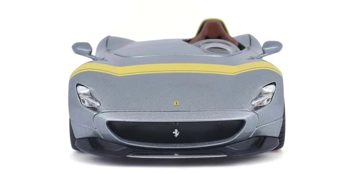 Bburago -  2018 Ferrari Monza SP1 1:24 Scale Die-Cast Model Car