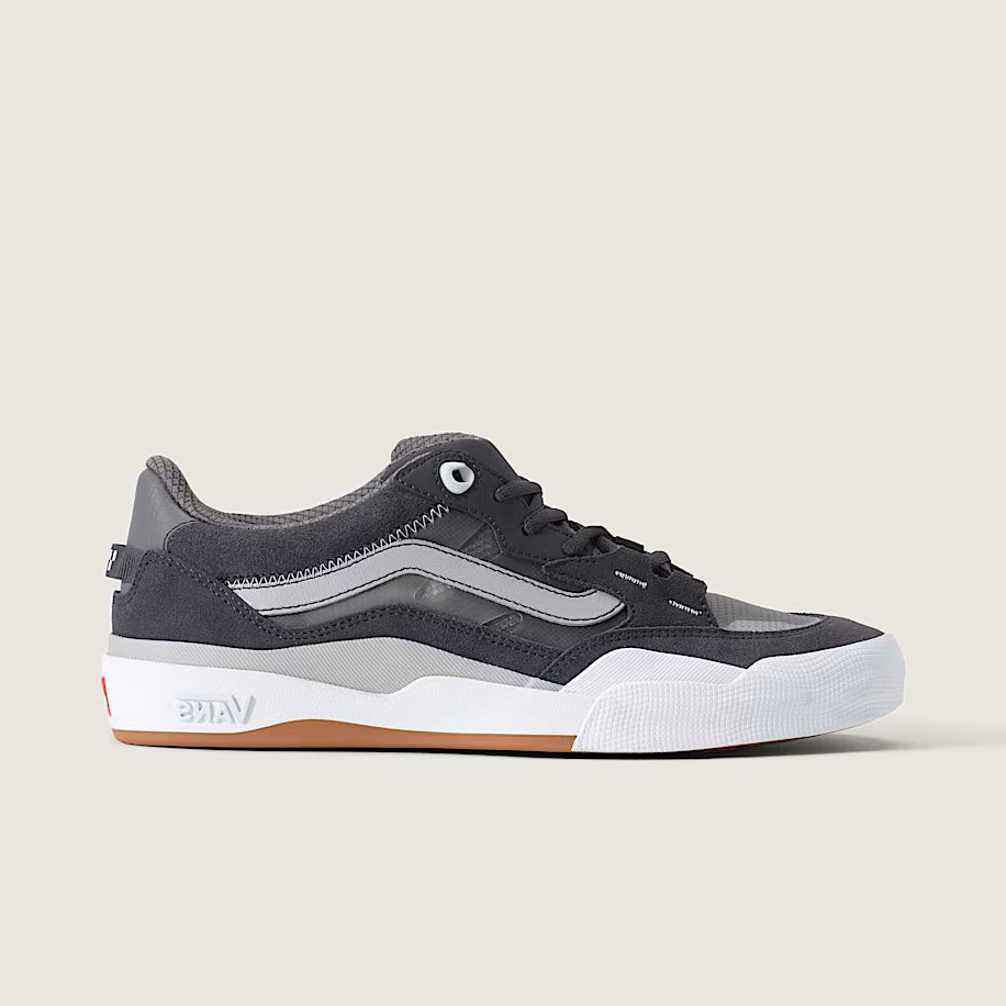 Skate-2-Wayvee-Shoe-VANS-HERO.png