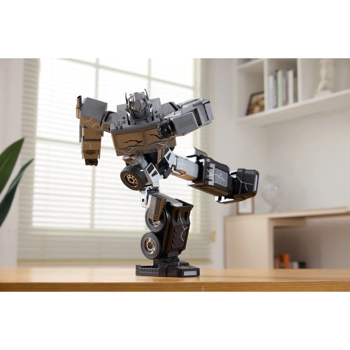 Robosen - Transformers Fallen Leader Optimus Prime Flagship Auto-Converting Robot