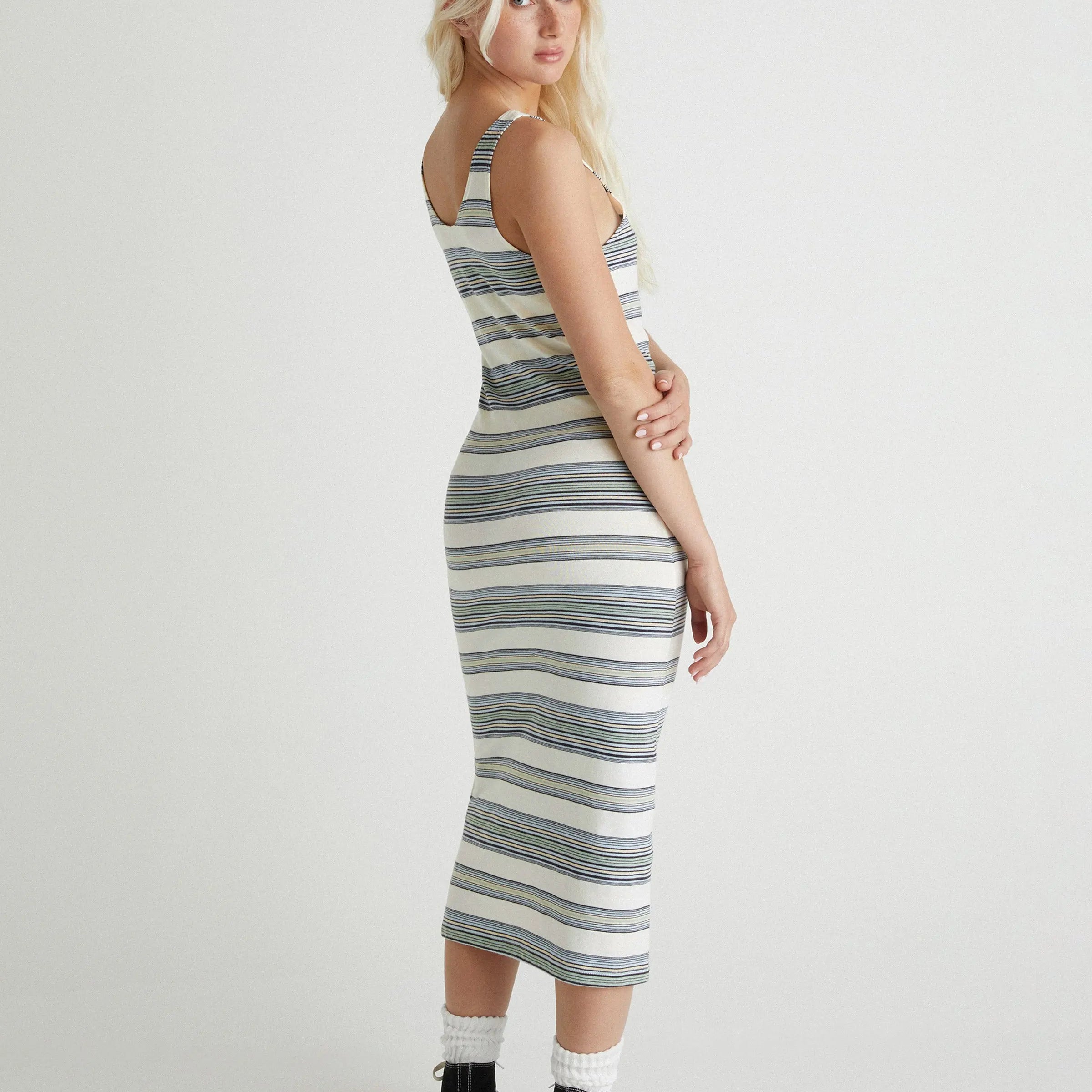 tfu00035_off_white_2.webp