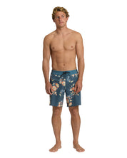 Billabong - Good Times Pro Board shorts
