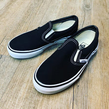 Load image into Gallery viewer, Vans - Classic Slip-On - Black/White
