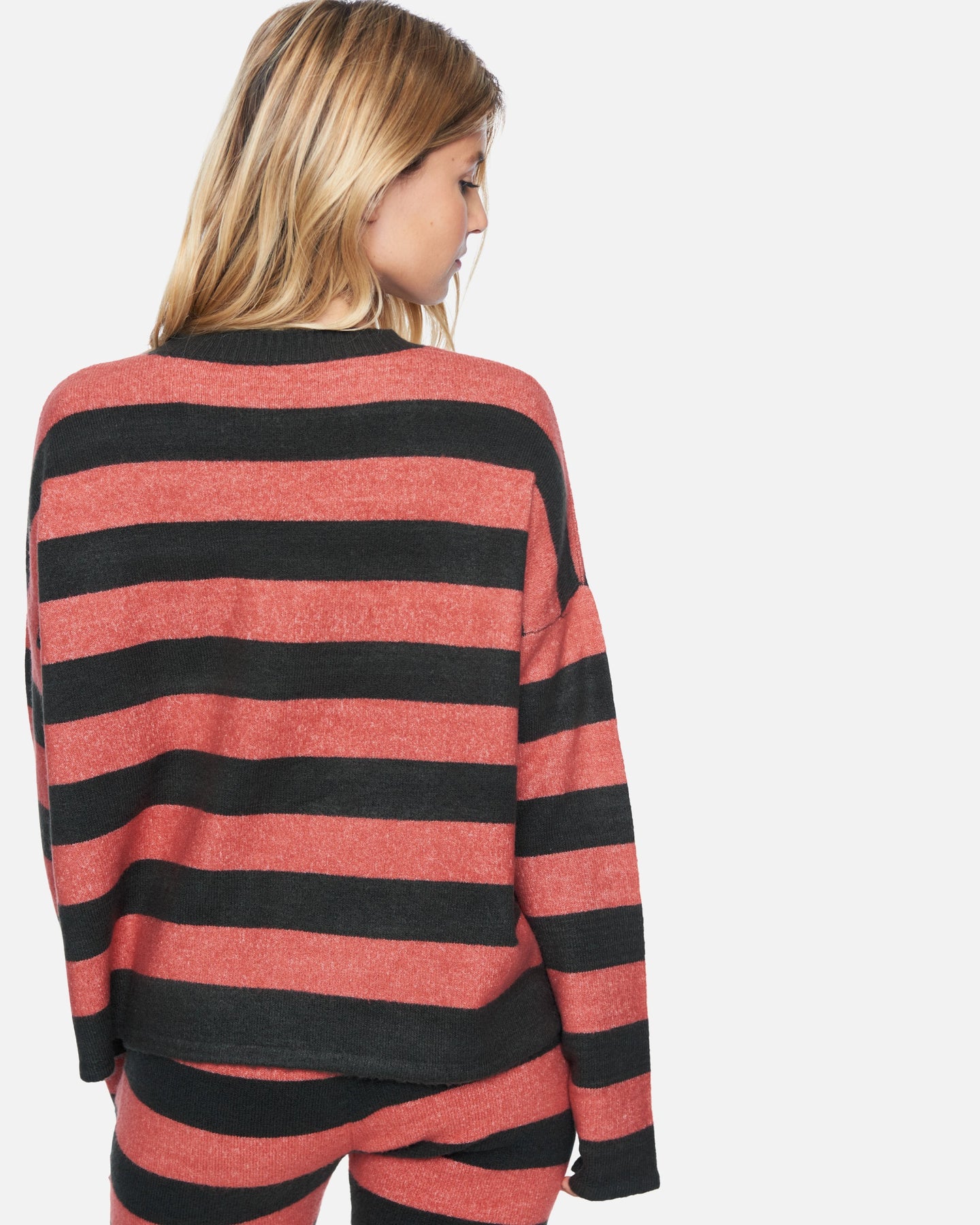 Hurley - Dropped Shoulder Sweater