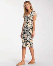 Load image into Gallery viewer, Billabong - Dream On Midi Dress
